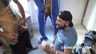 sucking rreal straight workers witm cum mouth in exhib publi