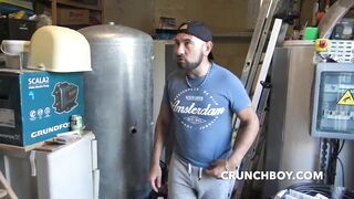 sucking rreal straight workers witm cum mouth in exhib publi