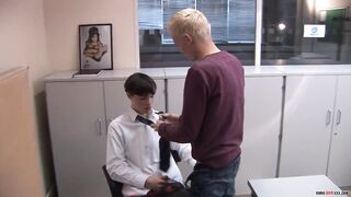 Twink Lex Blond seduces adorable office clerk Charlie Snake