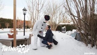 Tattooed Guy Bo Sinn Gets Dressed As A Snowman And Fucks All Of Benjamin Blue's Holes