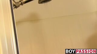 Ryan Sharp jerking and wanking his fat dick in the shower