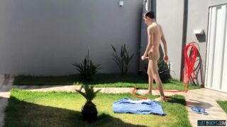 Adorable twink Henry Evans cums while masturbating outdoors