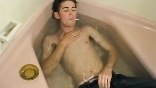 Young smoker launches jizz over freshly washed body solo