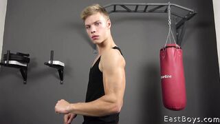 Muscle Flex - Casting 20 - Leo Jonasson