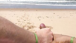 Horny at beach and found a guy to make me cum