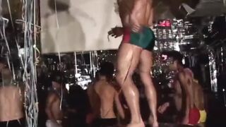 Gay dudes shagging recklessly at party-turned orgy