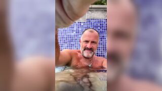 Daddybears Jacuzzi Wank