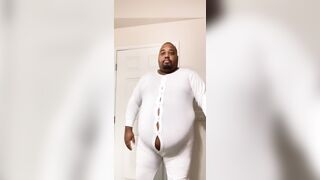 Chubby trying on a 2xl union suit, what do you think of the fit? Leave a comment below.