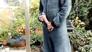 Rockardglans Outdoor Onesie Wank and Cum for Neighbors