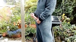 Rockardglans Outdoor Onesie Wank and Cum for Neighbors